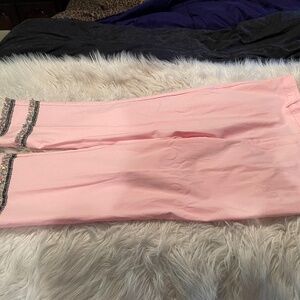 Melissa Paige pink capris pants.